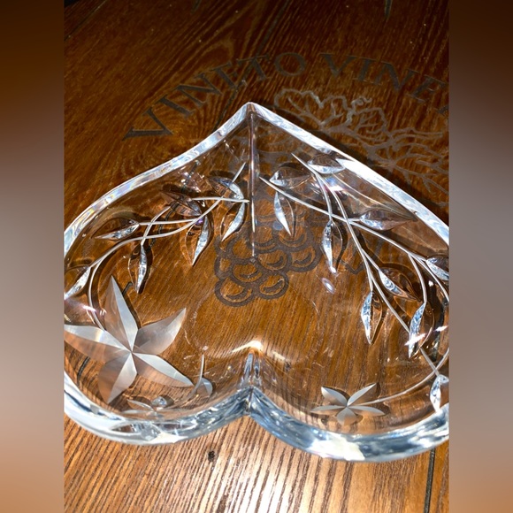 Mikasa Mon Amour Etched Flowers Crystal Heart Bowl Candy Dish - Picture 6 of 9